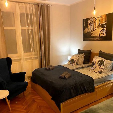 Appartement Lares And Penates à Cracovie Extérieur photo