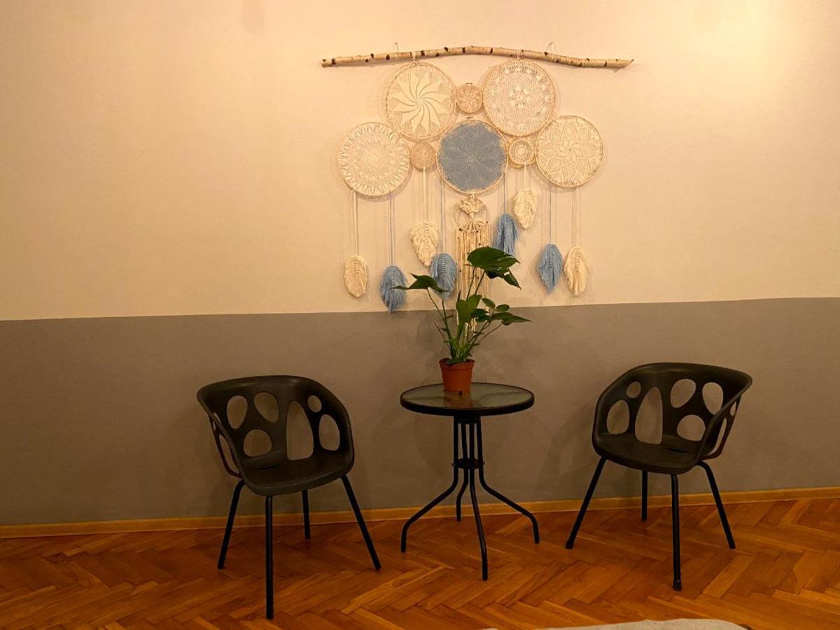 Appartement Lares And Penates à Cracovie Extérieur photo