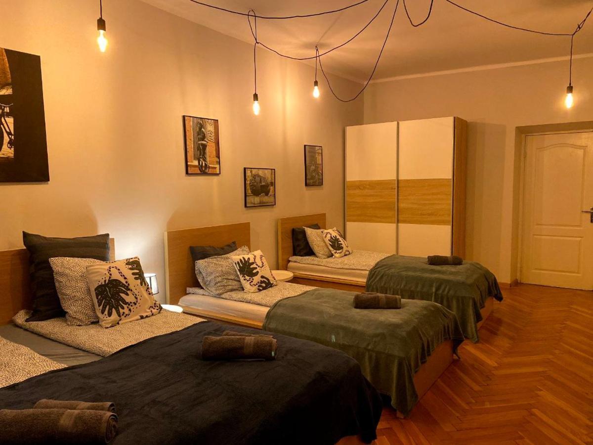 Appartement Lares And Penates à Cracovie Extérieur photo