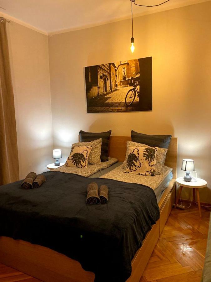 Appartement Lares And Penates à Cracovie Extérieur photo