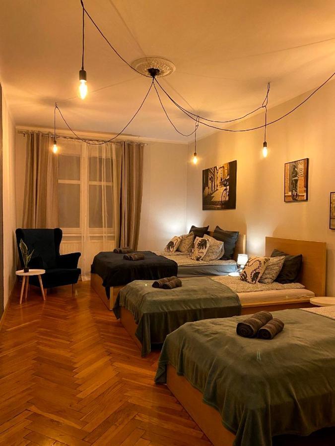 Appartement Lares And Penates à Cracovie Extérieur photo